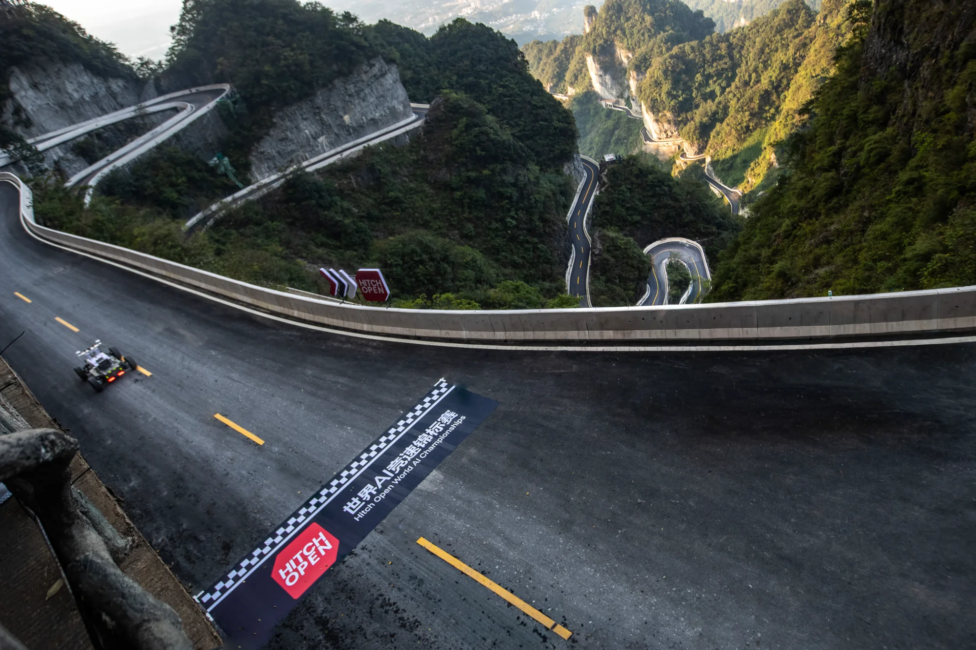 天门山赛道全景